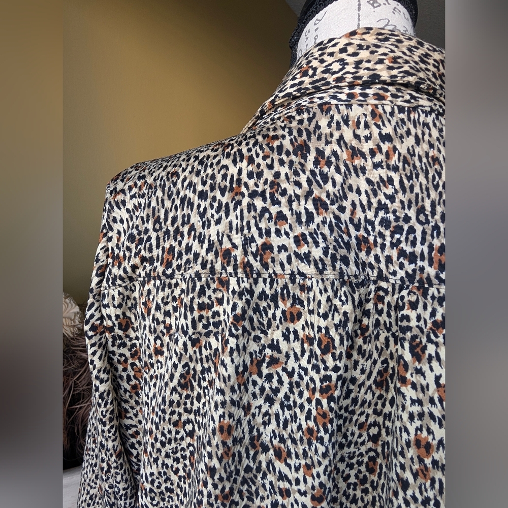 Animal Print NOTATIONS Button Down Blouse Shirt S… - image 9